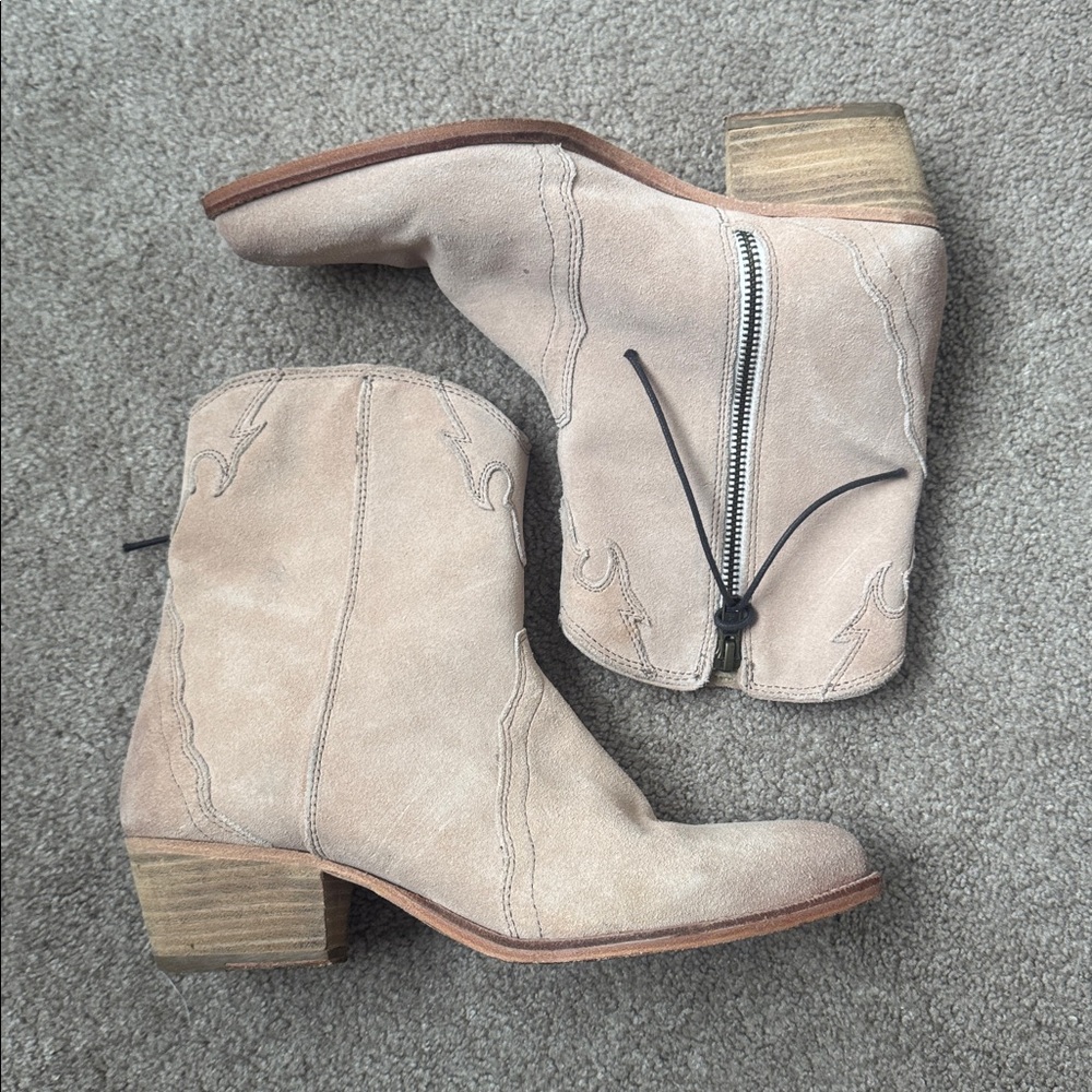 Free People Western Suede Ankle booties